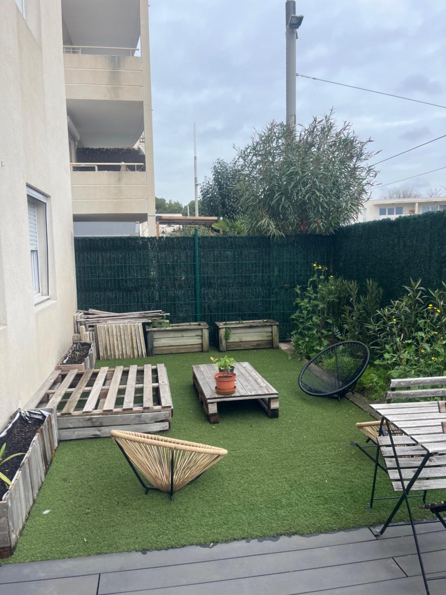 Appartement T3 Lumineux Et Convivial, Parking Prive